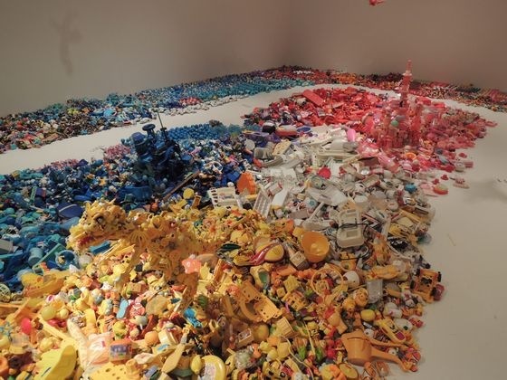 Exhibition view of "Where have all these toys come from?" by Hiroshi Fuji.